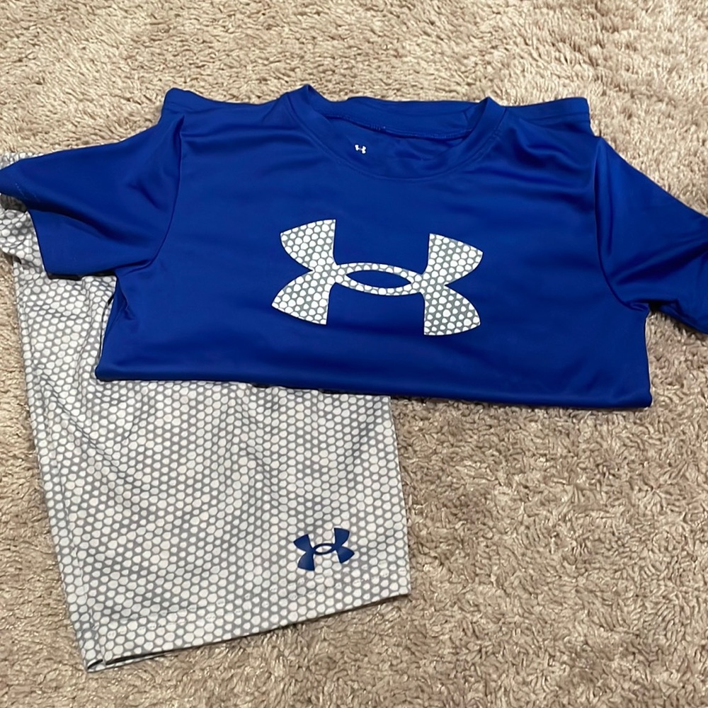 Under Armour boys size 7 shorts set